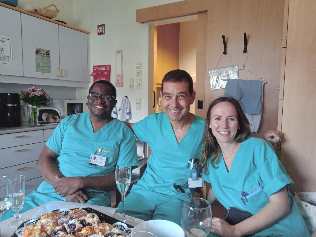 OMI fellows Dr. Collins Chijioke Adumah with colleagues from the Department of Pediatric Urology at the Sisters of Mercy in Linz